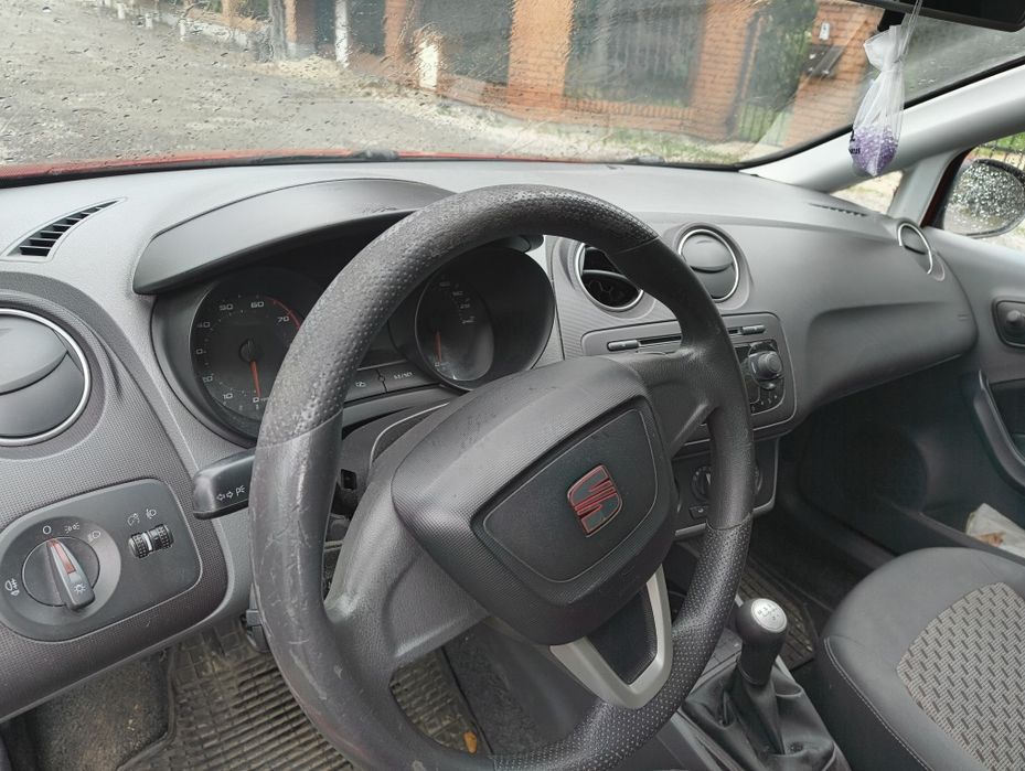 Seat Ibiza 1.4 2009 r benzyna prywatnie