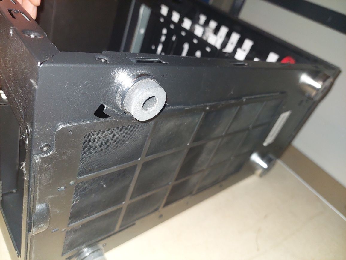 Obudowa Fractal Design Define R4 Black Pearl (FD-CA-DEF-R4-BL)


 + st