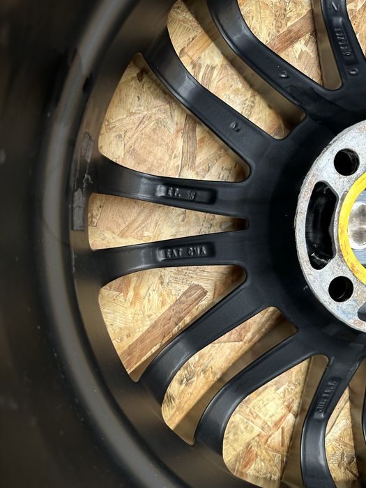 Диски 4/100 R16 ЕТ38 цо(діа)60.1(70.4) Reno титани диски