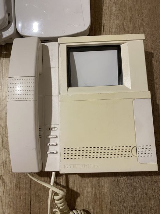 Відеодомофони аналогові Bricino Terraneo 334102 та Elvox Petrarca