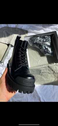 Стильні чоботи balenciaga boots balenciaga traktor 38 розмір. Нові.