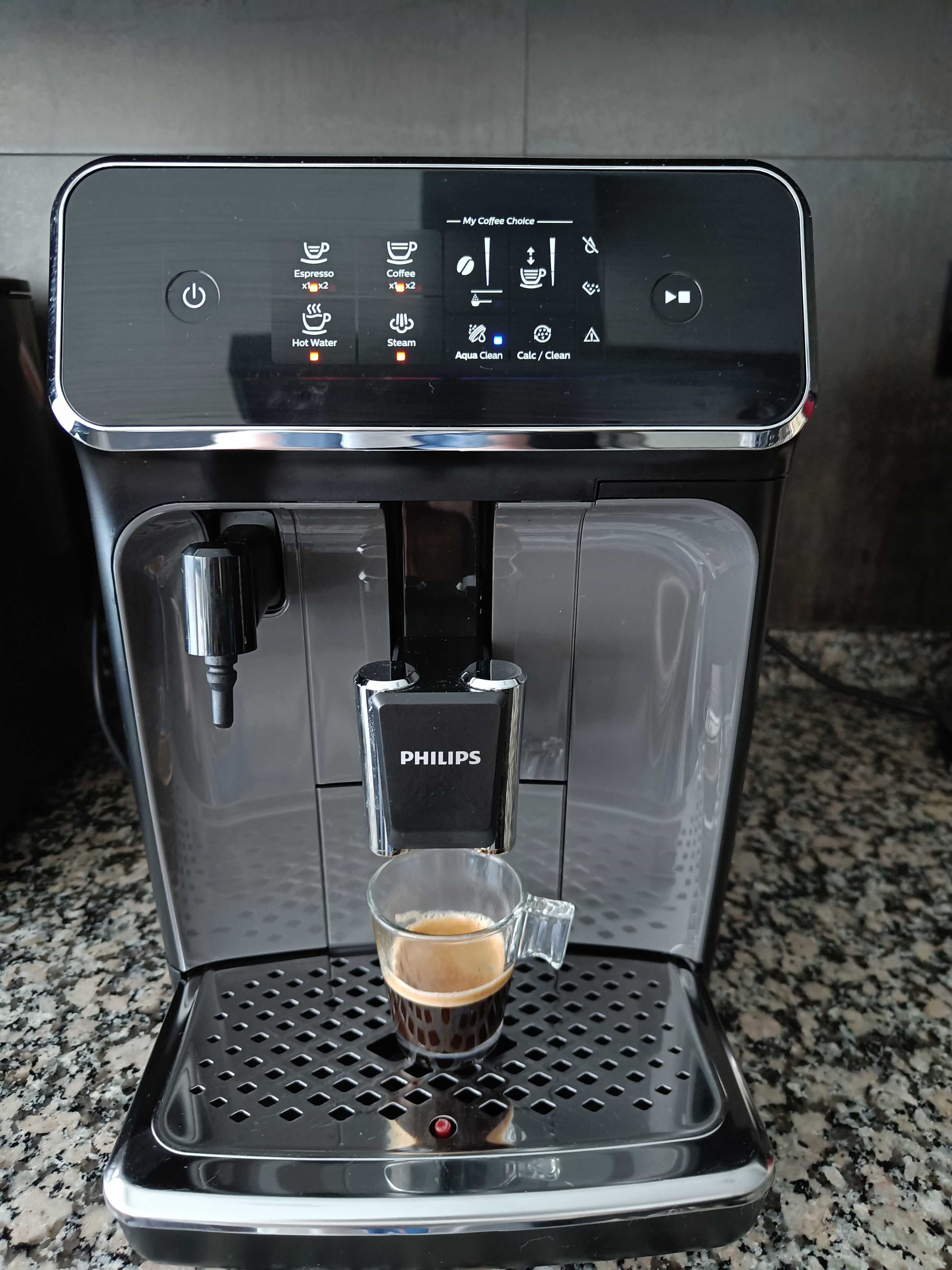 Máquina automática de café Philips 2200