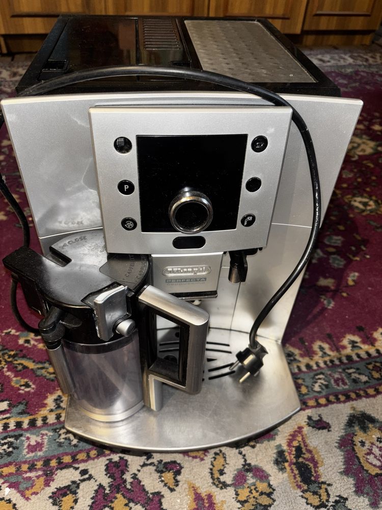 Кавоварка delonghi 5500