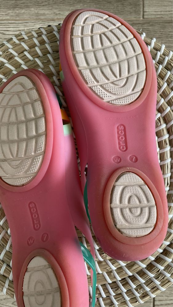 Crocs sandały Isabella Huarache 2 Flat Pink/Rose Dust W7 37/38