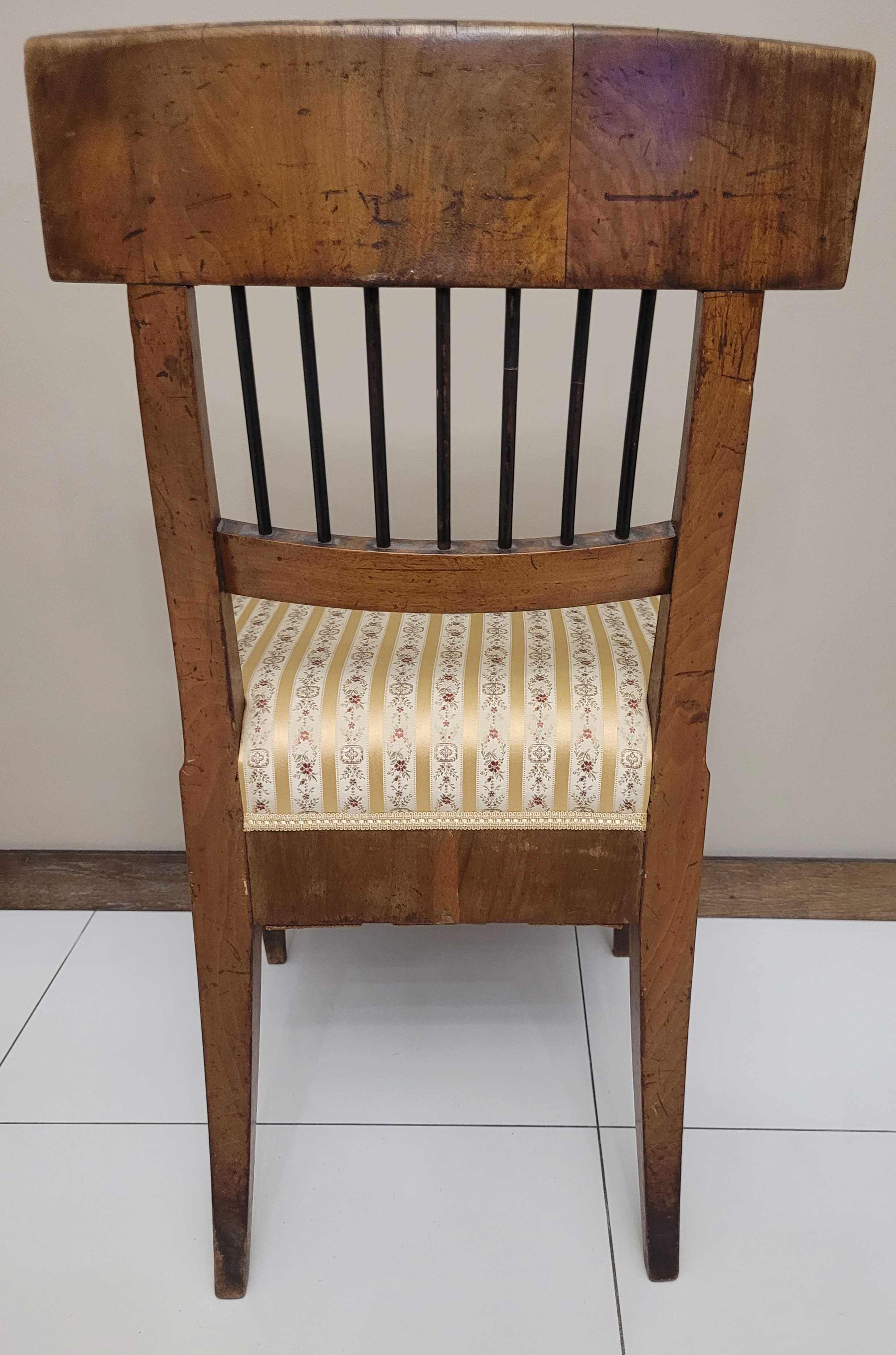 Krzesło w stylu Biedermeier, a może nawet Biedermeier