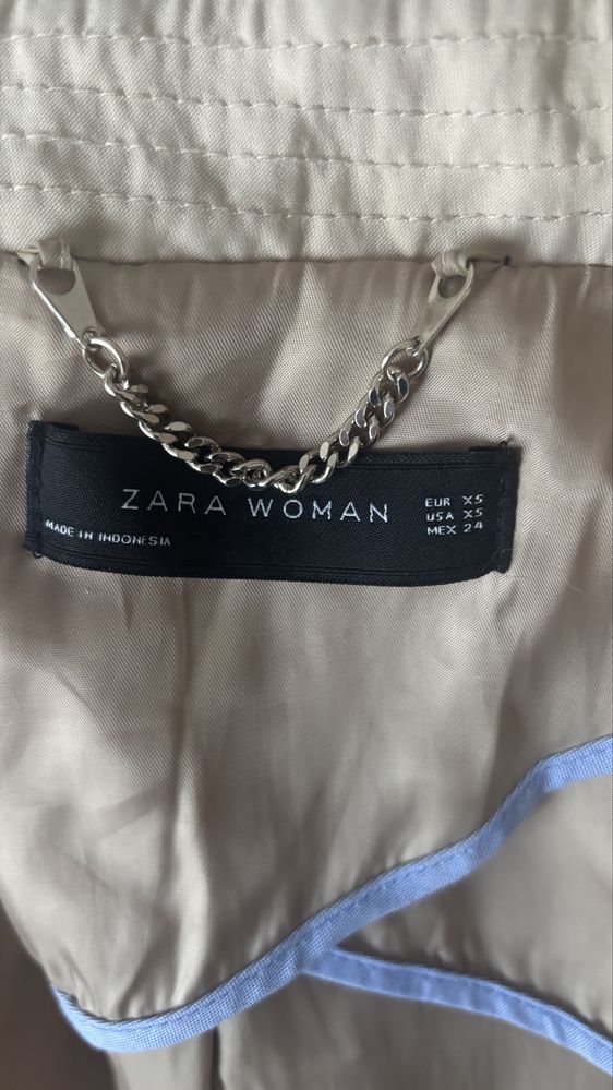 Prześliczny beżowy płaszczyk / trencz jesienny z paskiem, Zara r. XS