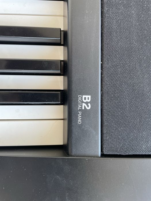 Piano digital Korg B2 (como novo)