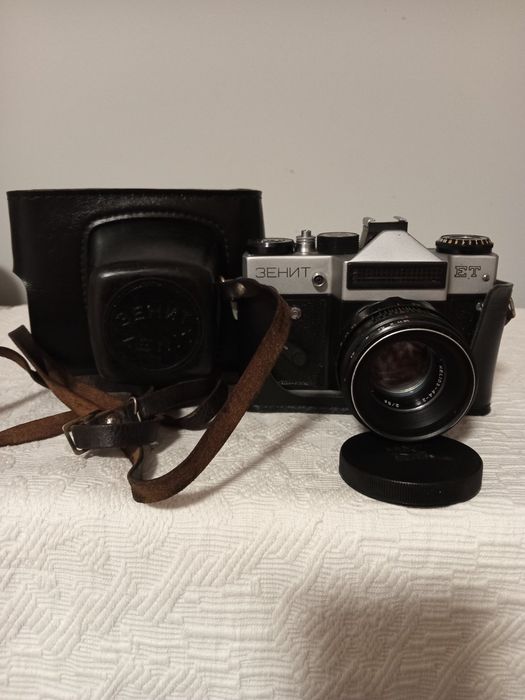 Фотоаппарат Зенит. Объектив Helios-44-2