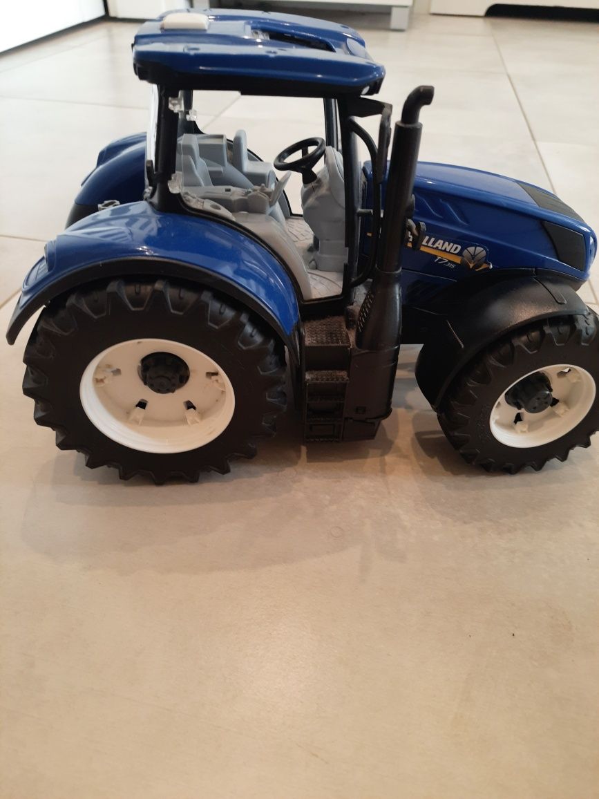 Bruder traktor New Holland