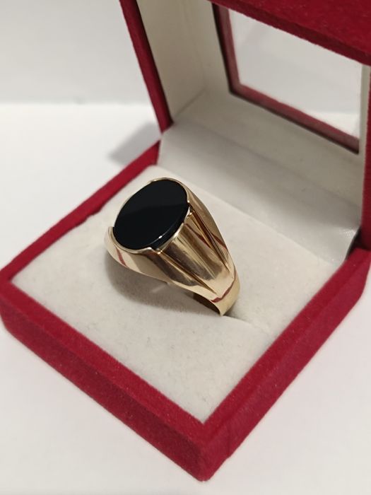 Złoty sygnet z Onyksem roz.32 złoto próby 585