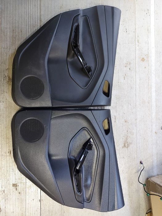 Boczek Tapicerka Drzwi Ford Kuga II