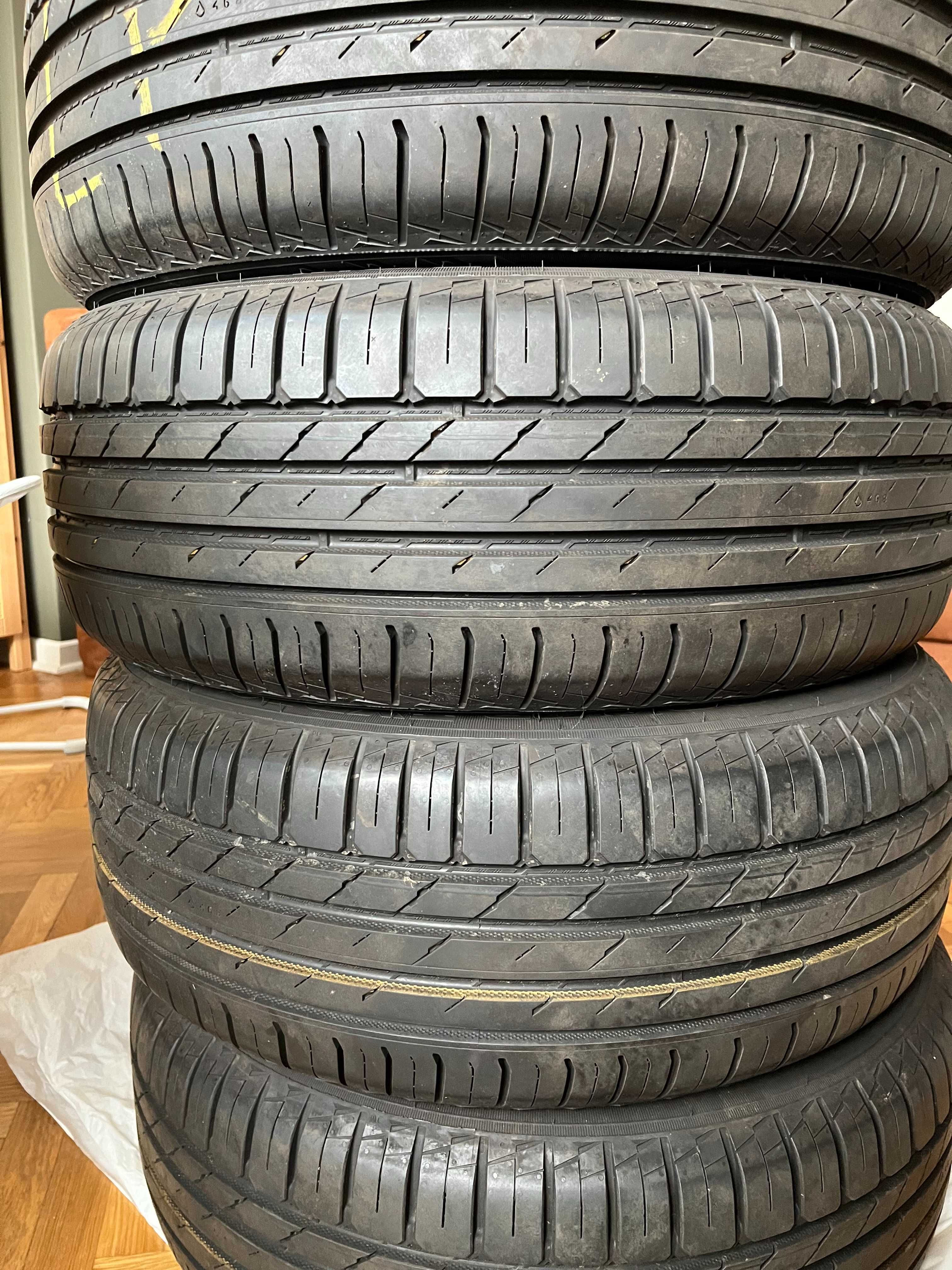 Prawie nowe 4 opony Nokian Tyres Wetproof 215/55 R18