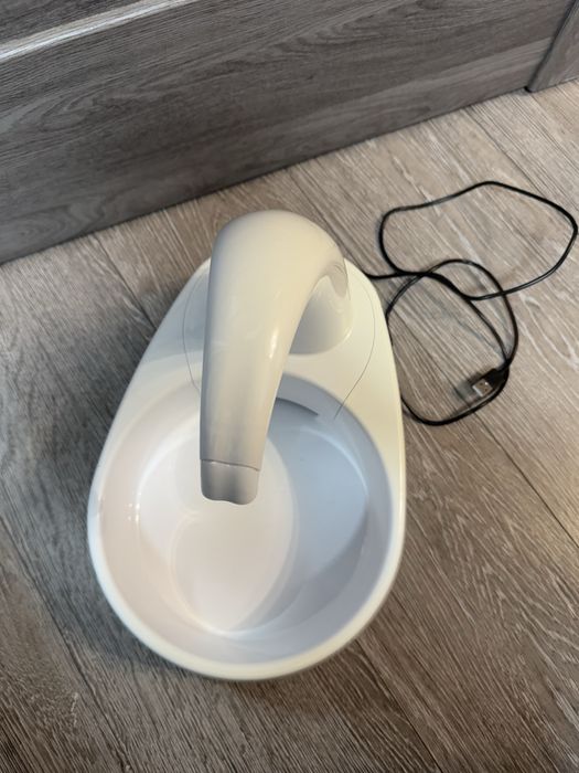 Поилка фонтан для животных кота собаки