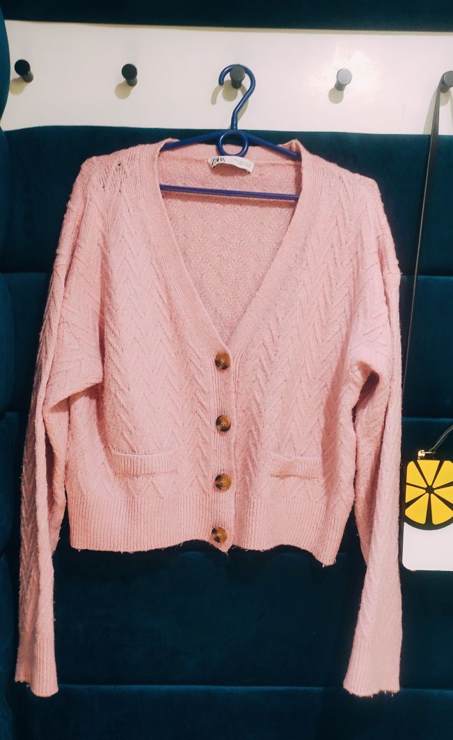 Sweter Zara S różowy zapinany sweterek damski