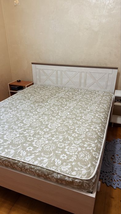 Ліжко  з матрасом 160*200