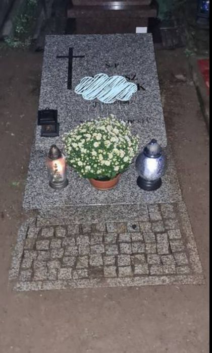 Sprzątanie, opieka i naprawy grobów