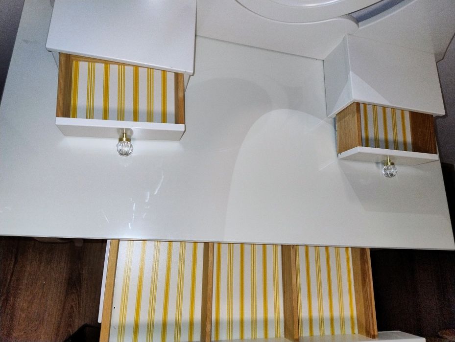 Toaletka Ikea hemnes