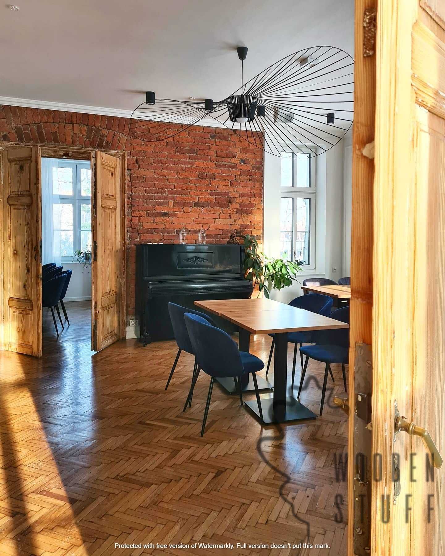 Dębowy stół do restauracji na jednej nodze stolik postument 60x60x3