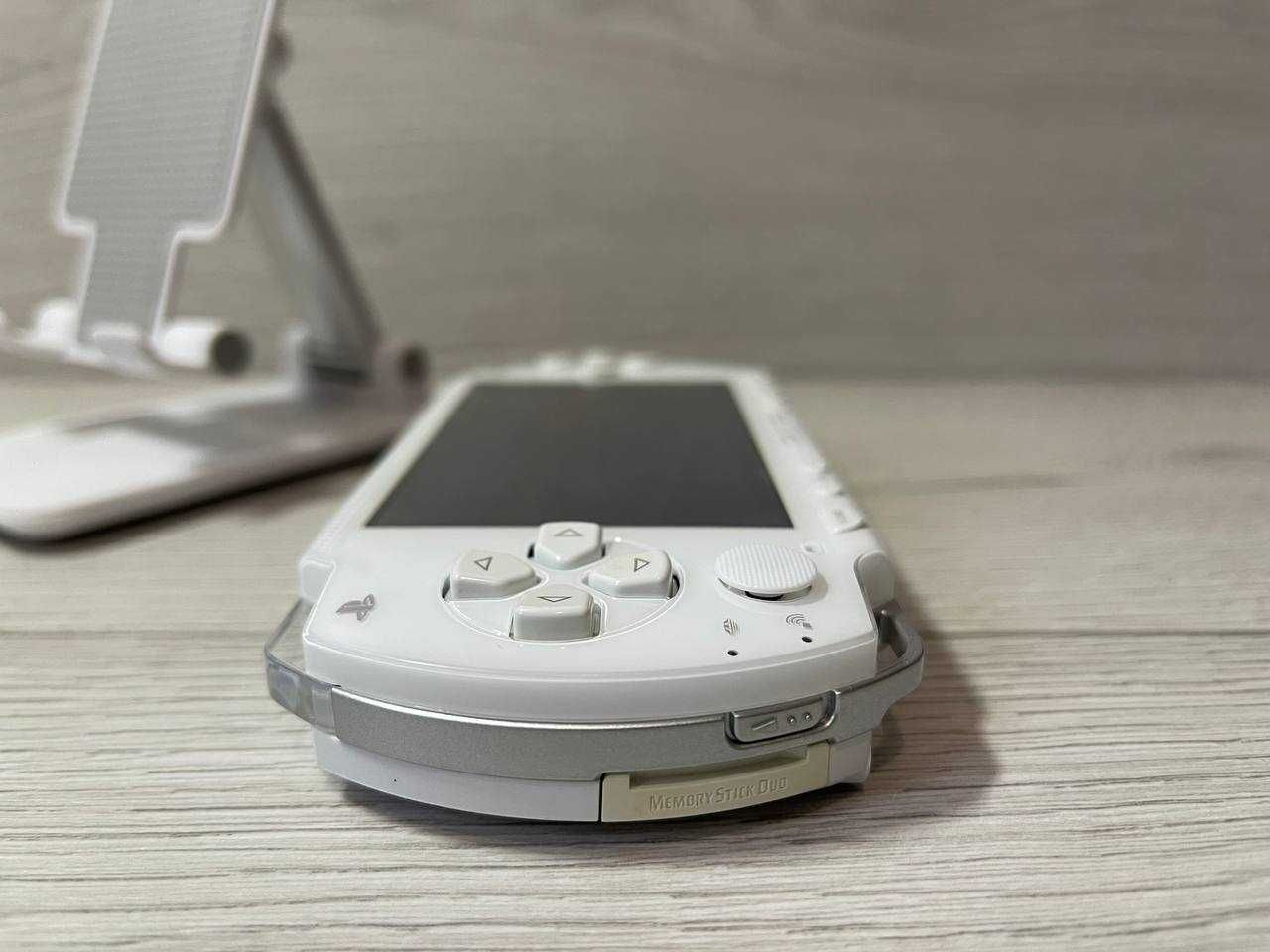 Sony PSP White 32GB + 40 Ігор  PlayStation Портативна ПСП