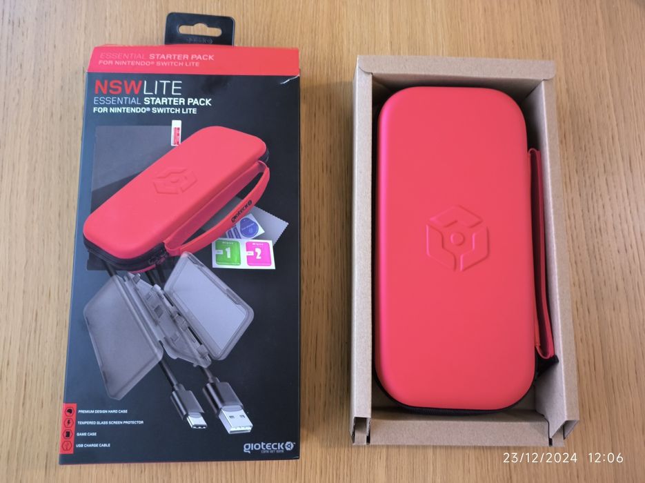 NOVO! Nintendo switch Lite Estojo vermelho c divisórias e acessórios