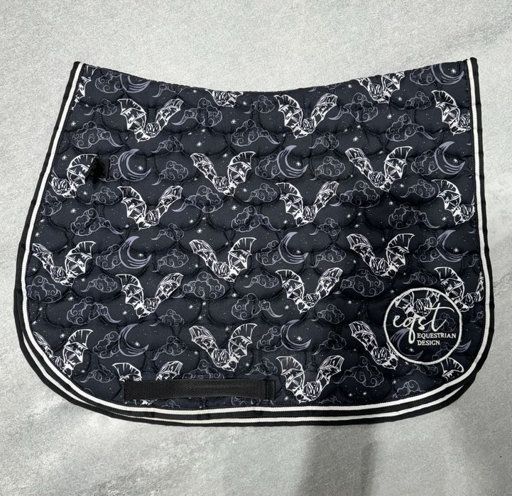 Czaprak skokowy czarny