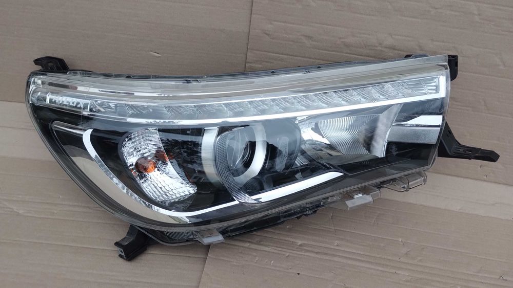 Lampa Przód Prawa Full Led Toyota Hilux VIII 15-21r Europa
