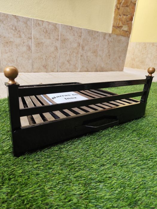 Base e proteção para lareira