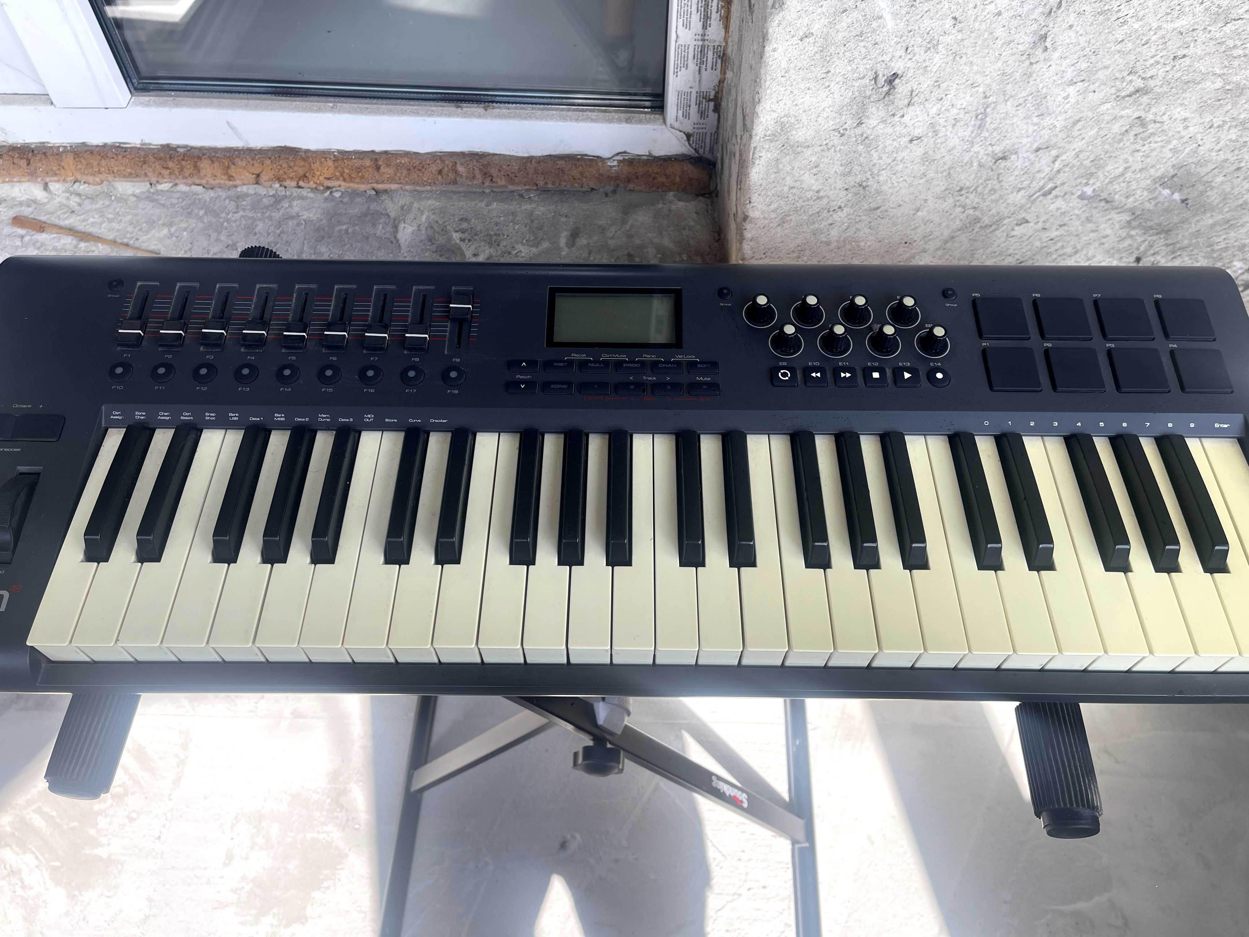 Продам M-Audio Axiom 49 mk2