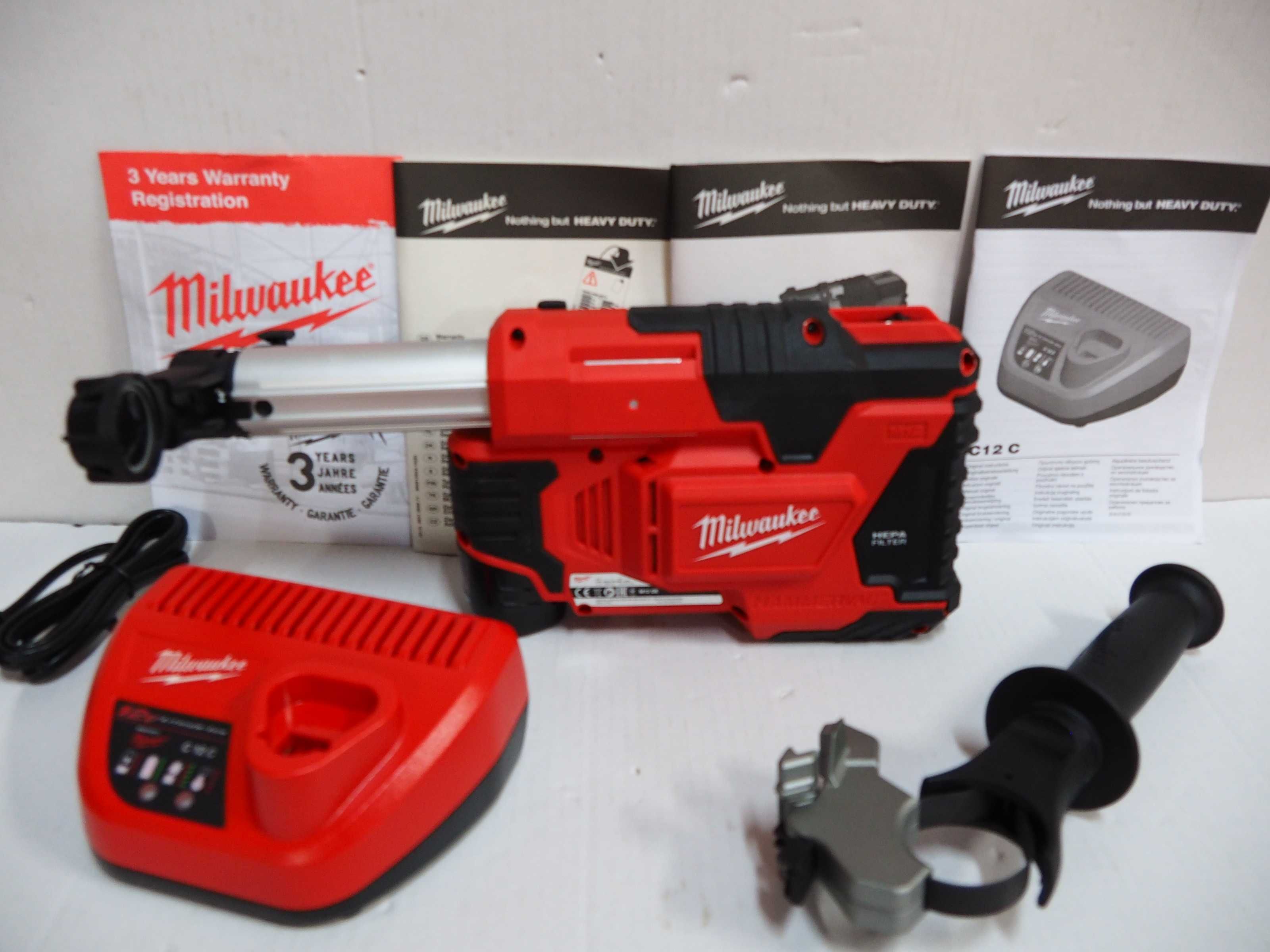 Odsysacz MILWAUKEE M12 DE odkurzacz do młotowiertarka 12v ladowarka