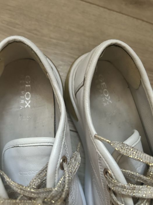 Шкіряні кросівки Geox