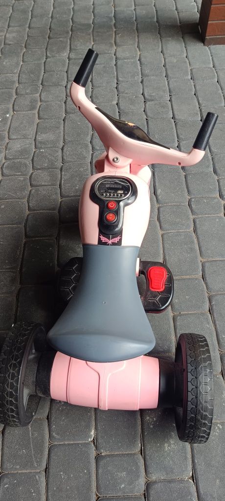 Jeździk elektryczny