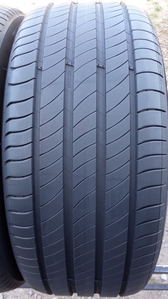 245/45/18 Michelin Primacy 4