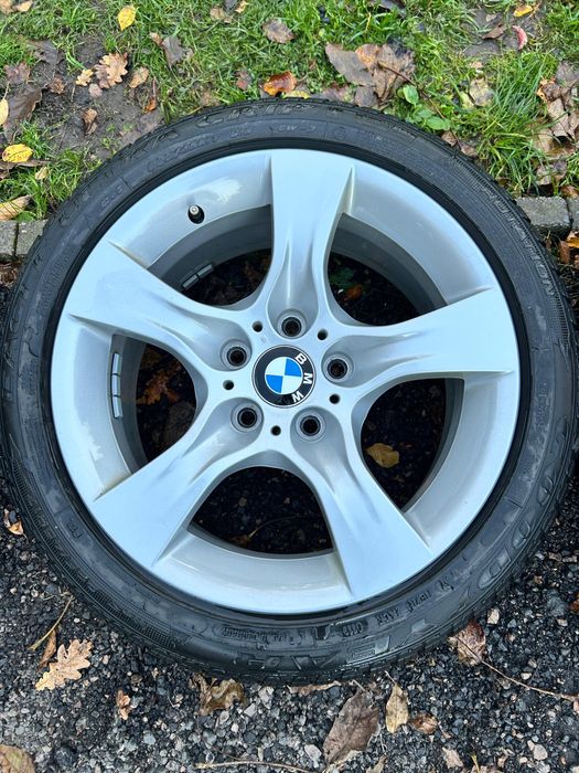 Felgi BMW  17 z oponami zimowymi runflat