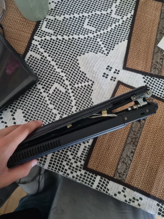 Laptopy Asus czytaj opis