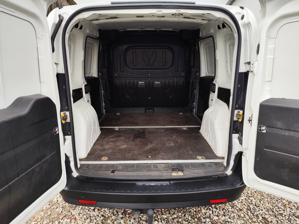 Opel Combo 1.6CDTi 2016r Automat