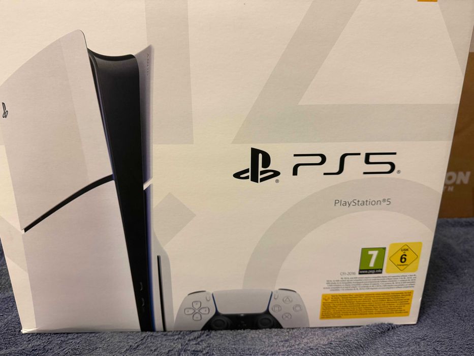 Playstation 5 Com um comando Nova e Selada