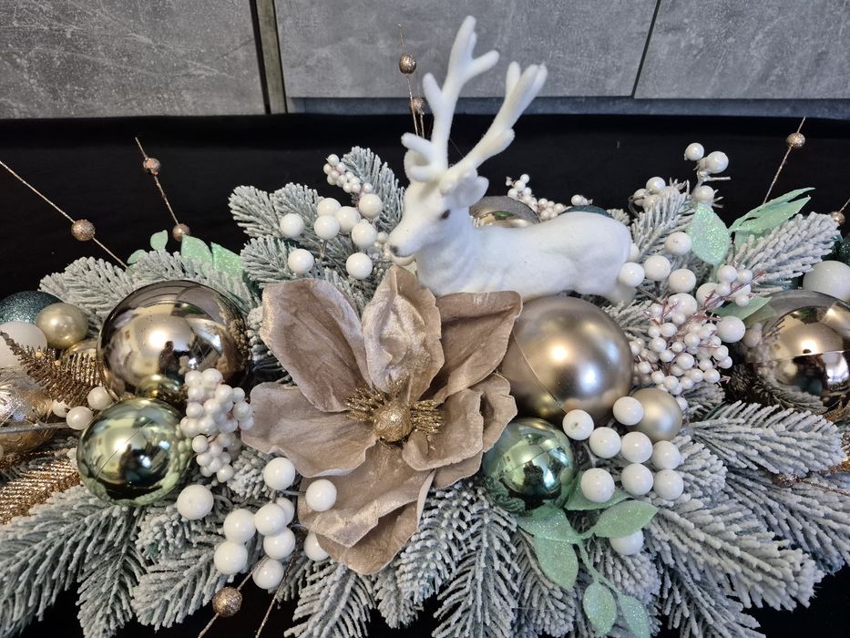 Різдвяні екібани, підсвічники та декори