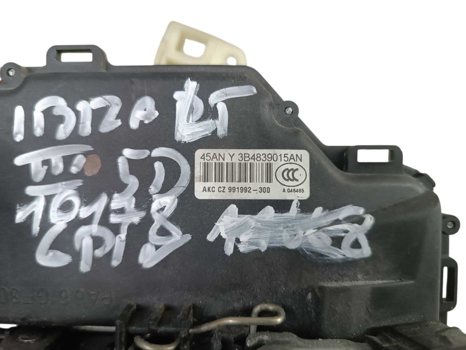 Zamek Drzwi Lewy Tył Tylny Bora Golf IV Octavia Passat B5 Leon 6PIN