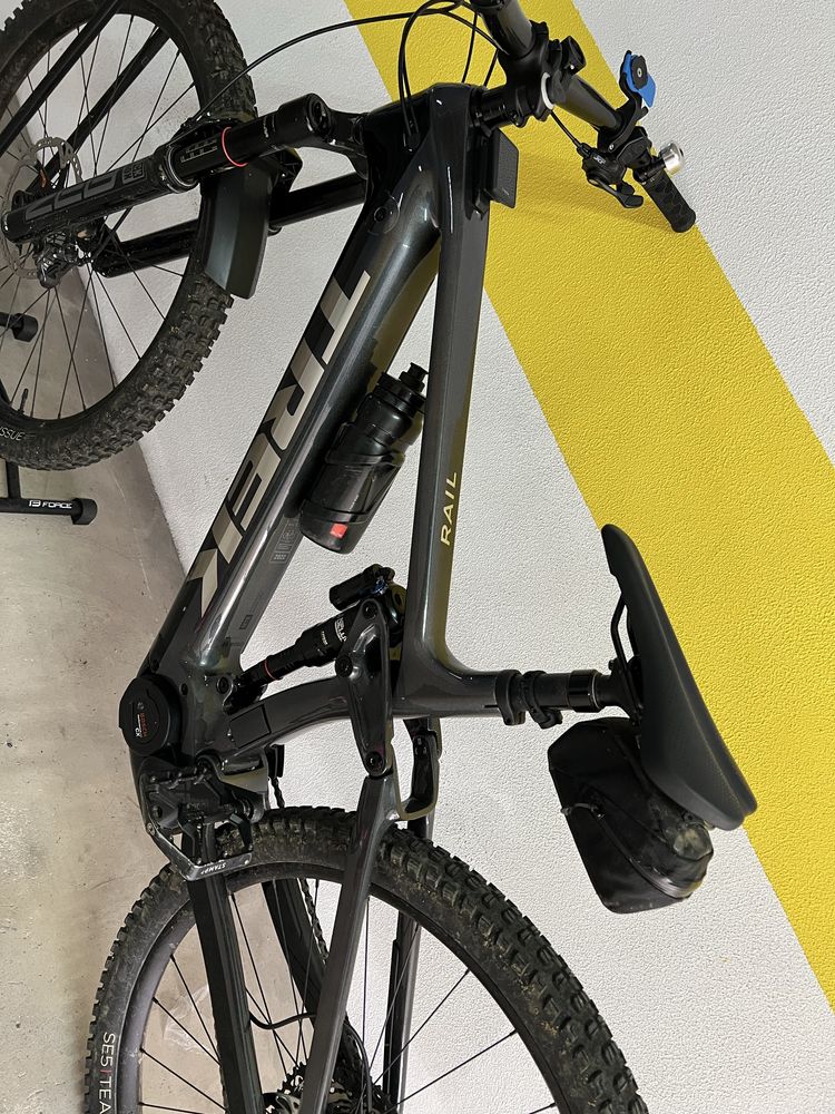 Bicicleta TREK RAIL 9.8 XT 29 2022