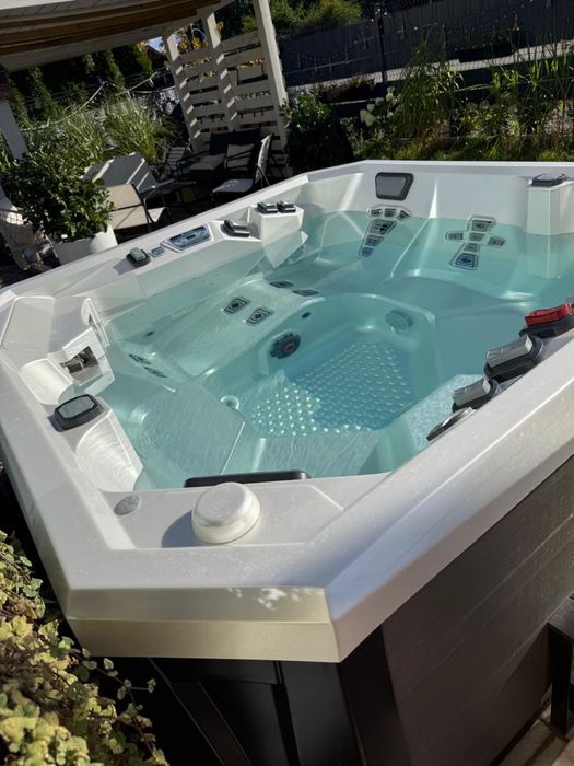 Nowa wanna SPA, Jacuzzi Marquis Vector V84L, USA, duzo dodatków, PROMO