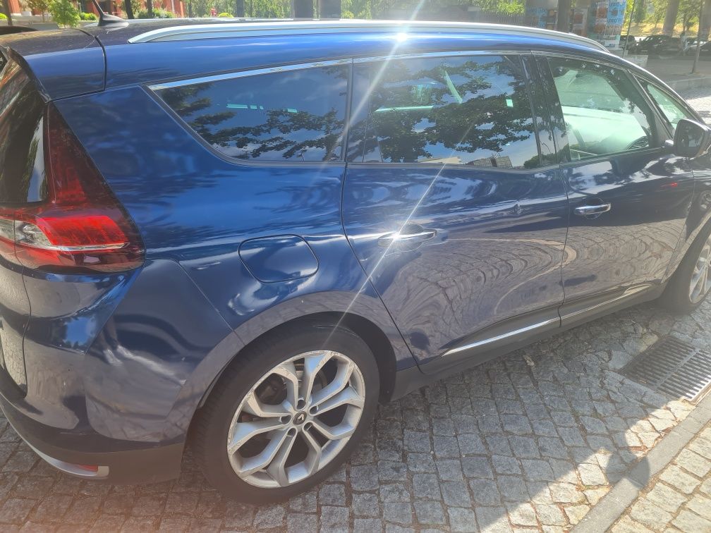 Renault grand scenic