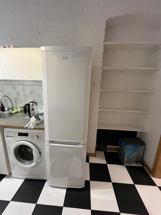 Lodówko-zamrażarka lodówka BEKO 180cm x 55cm