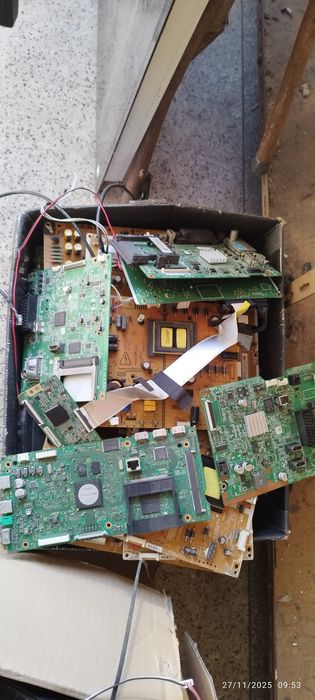 Placas lcd em segunda mão(recheio de oficina)