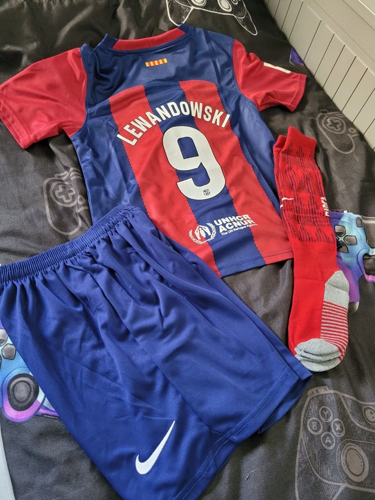 Strój piłkarski Lewandowski komplet, koszulka Barcelona 23/24