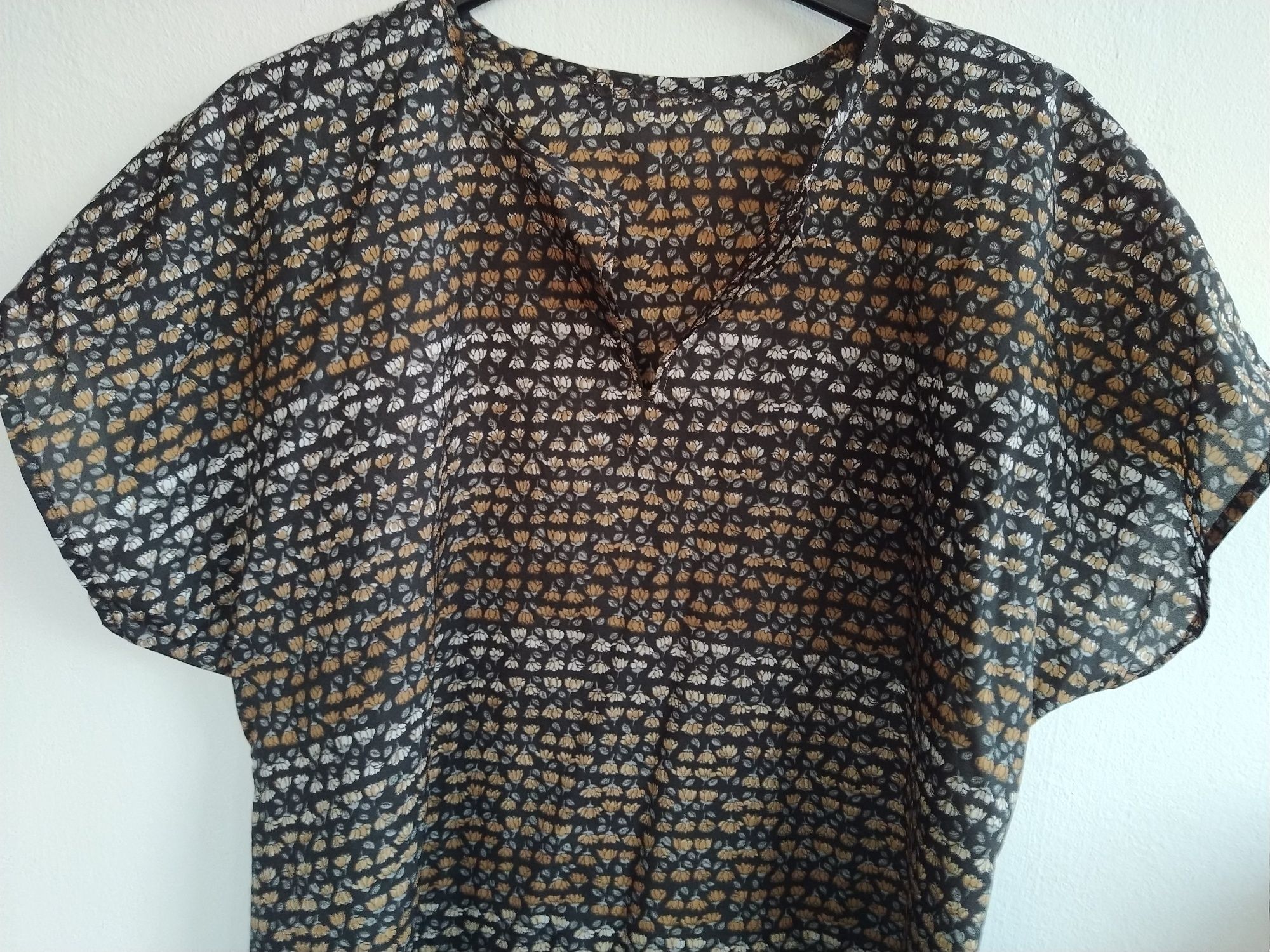 Blusa / Túnica florida, estilo étnico - Tamanho XL / XXL