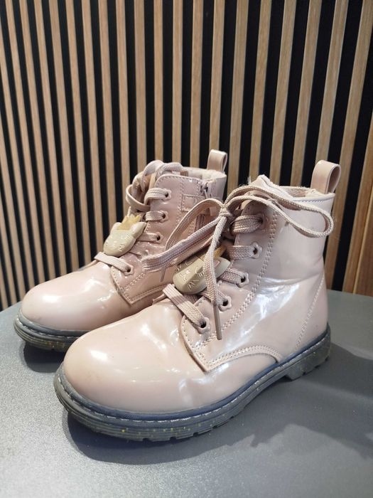 Buty dziewczęce lakierowane 29 – stan bardzo dobry