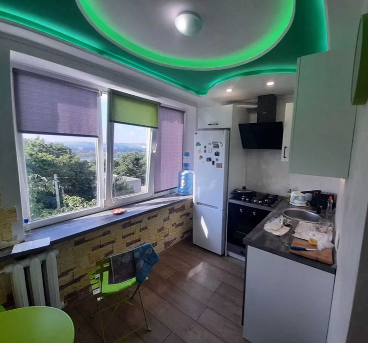 Продается 2-х комнатная квартира на Артема. Славянск