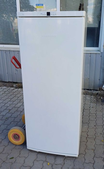 Морозильна камера німецького виробника Liebherr 280 літрів no Frost