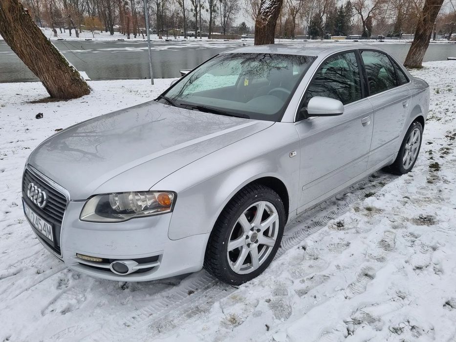 Audi A4 Limousine 2,0 TDI Alufelgi 17 Ładna Czujniki Klimatronik Długie opłaty Grzane