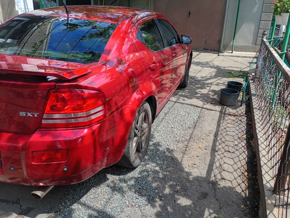 Додж авенжер 2008 рік